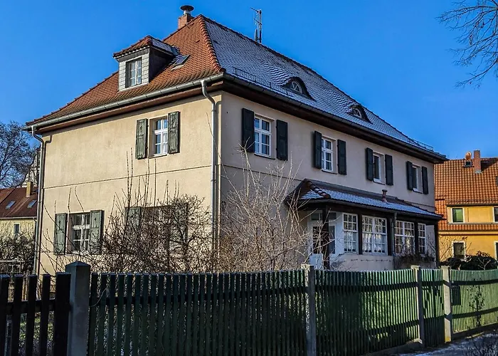 Apartment In Quiet Quarter, 20 Min To Center *