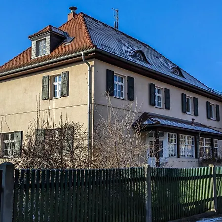 Appartement In Quiet Quarter, 20 Min To Center *