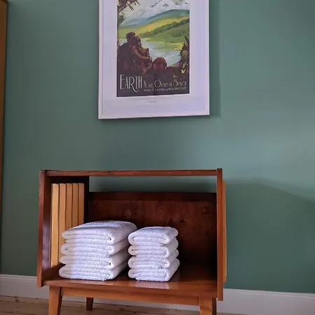 Appartement In Quiet Quarter, 20 Min To Center Dresde